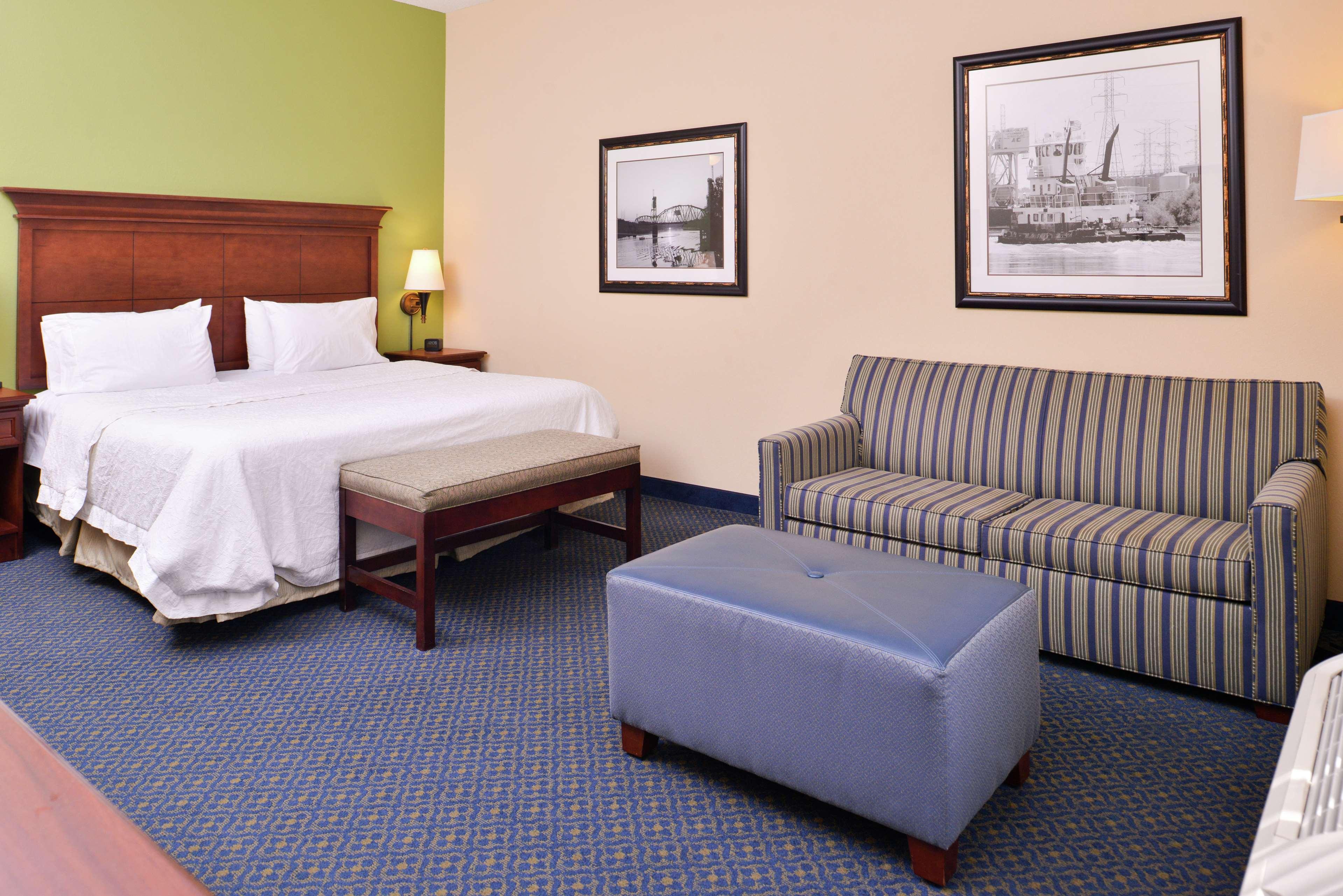 Hampton Inn Jackson-College Avenue Екстериор снимка