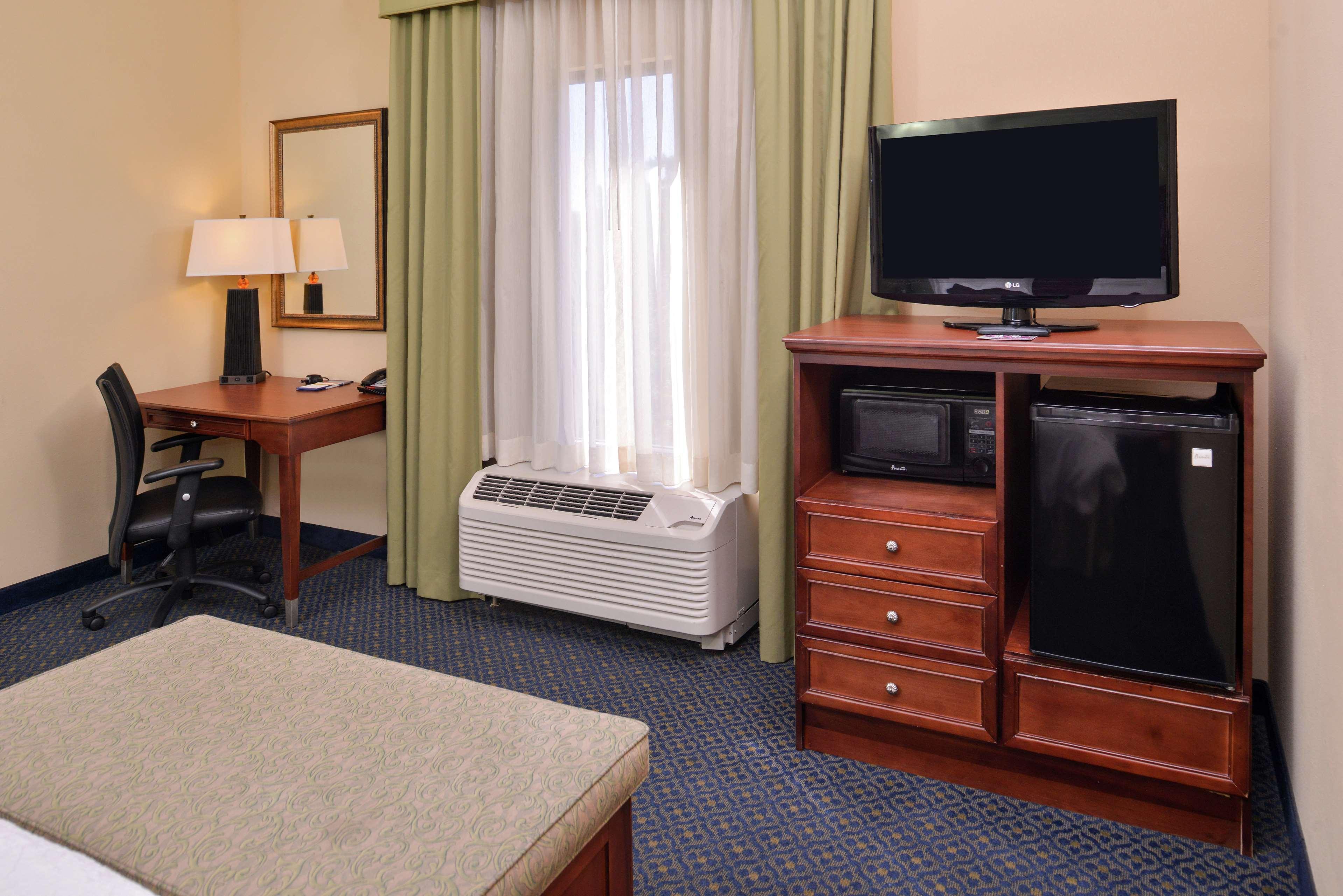 Hampton Inn Jackson-College Avenue Екстериор снимка