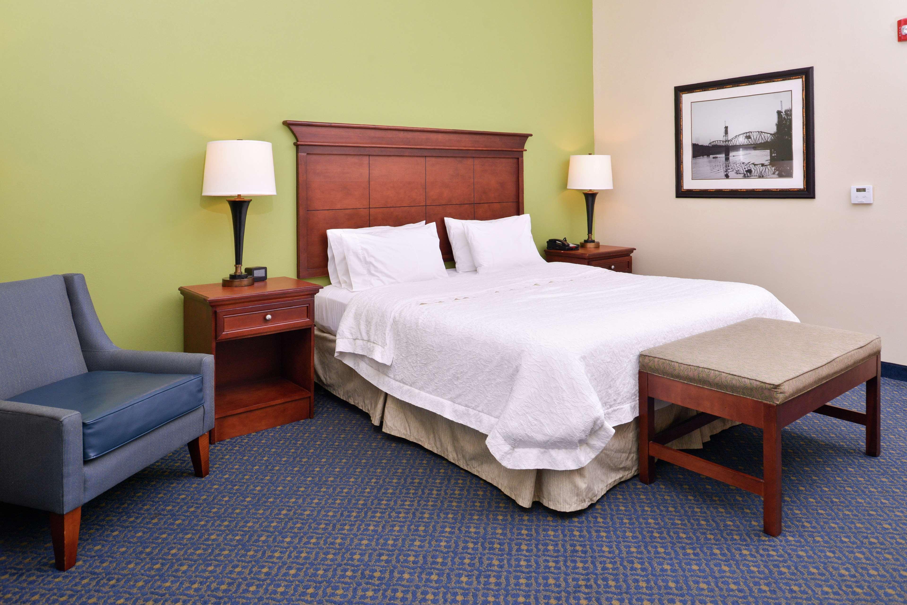 Hampton Inn Jackson-College Avenue Екстериор снимка