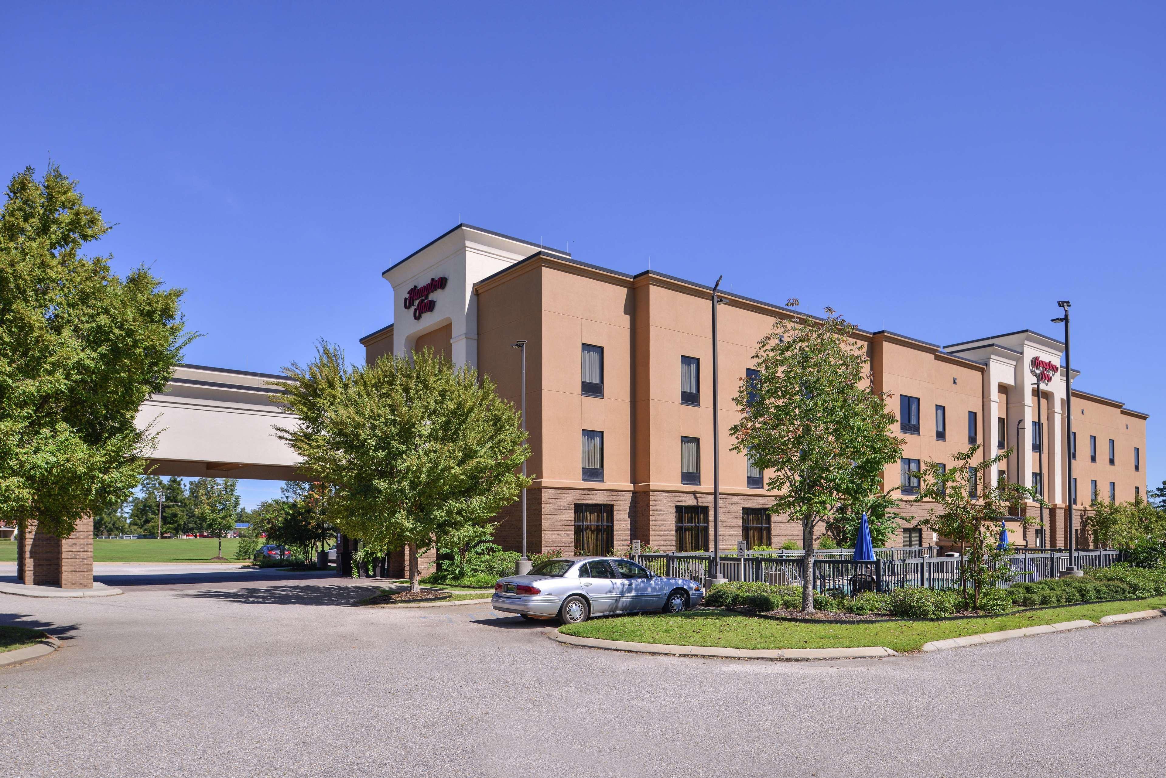 Hampton Inn Jackson-College Avenue Екстериор снимка