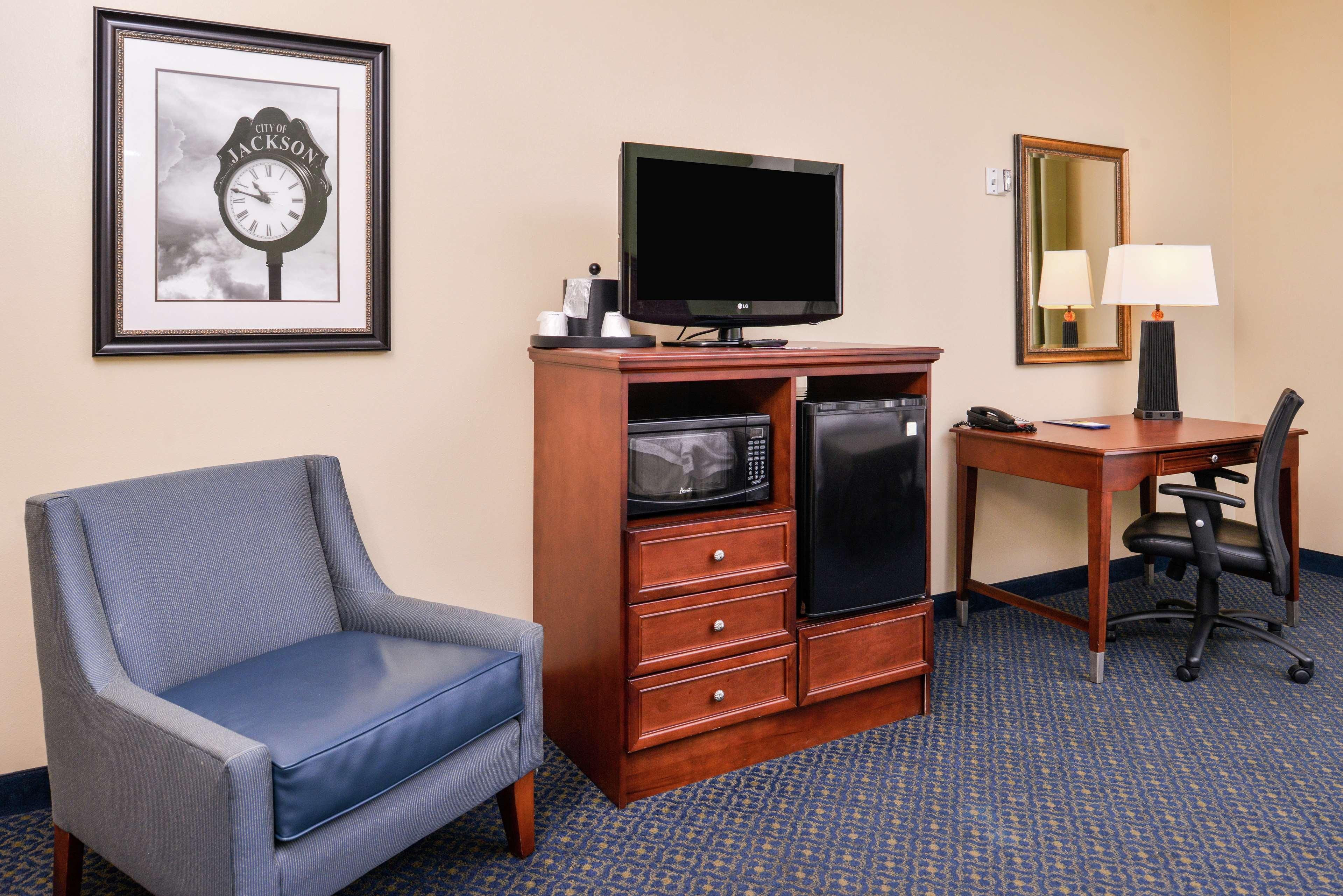 Hampton Inn Jackson-College Avenue Екстериор снимка