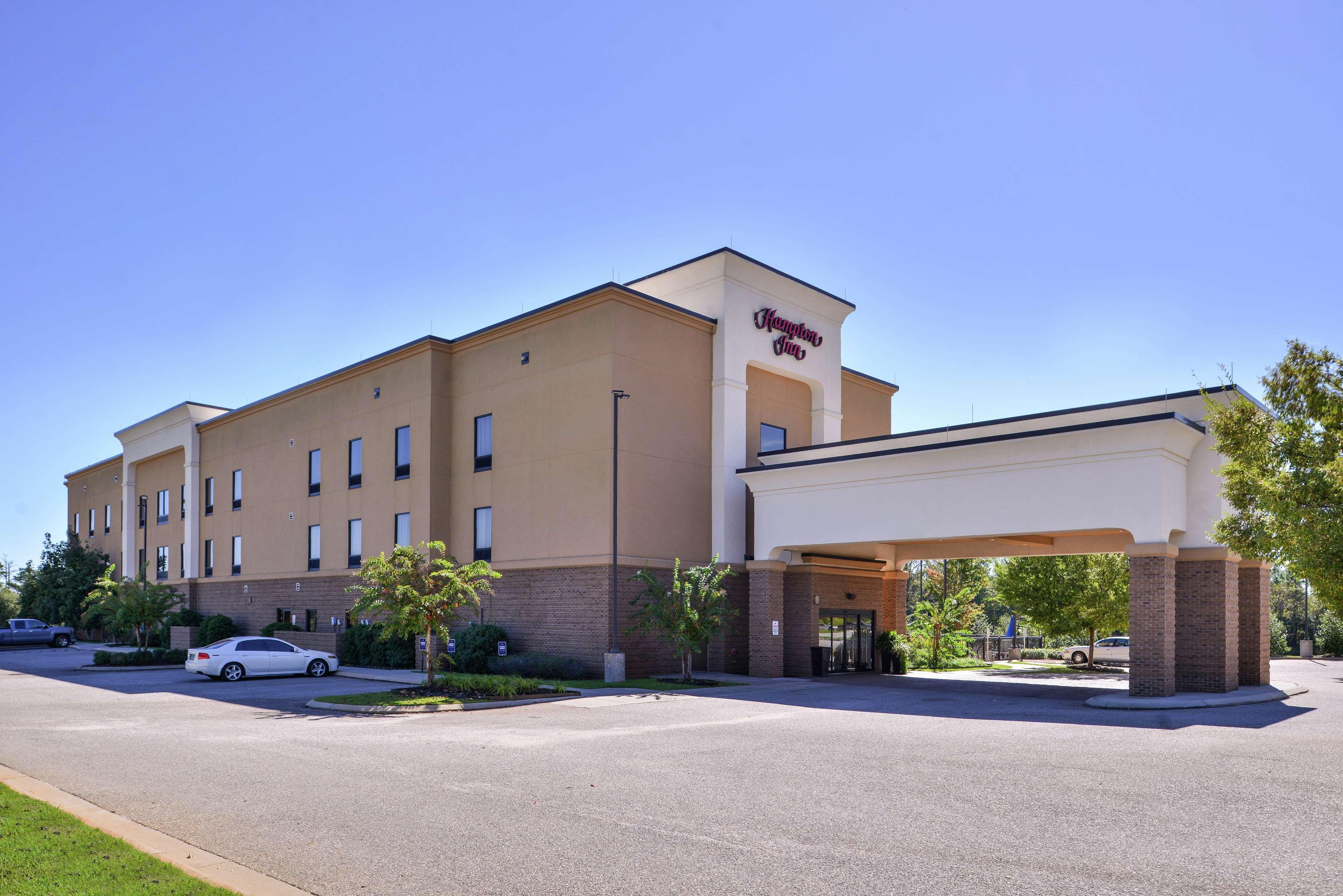 Hampton Inn Jackson-College Avenue Екстериор снимка