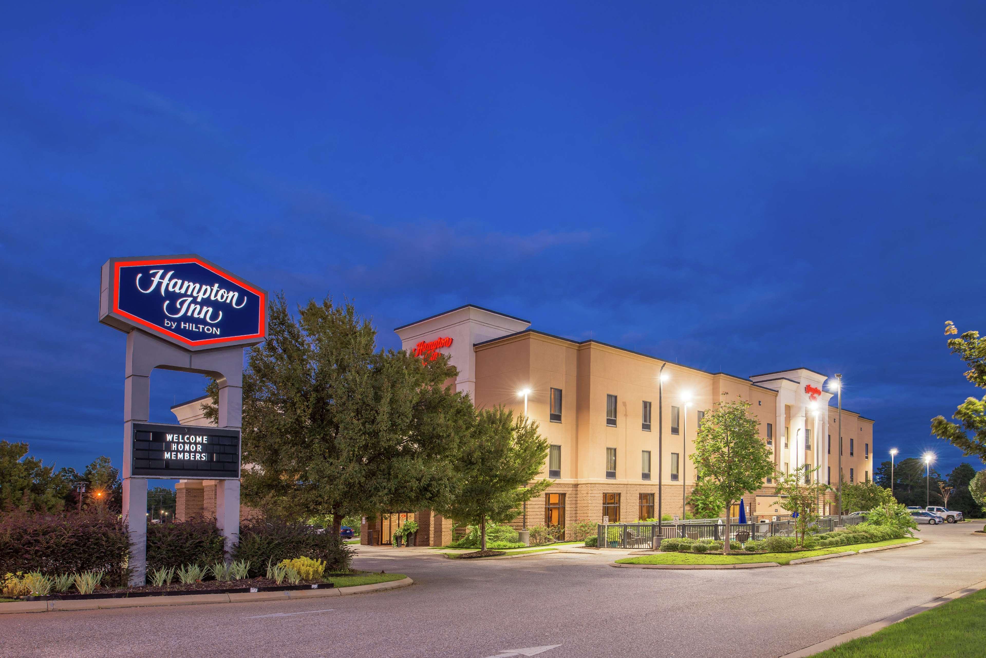 Hampton Inn Jackson-College Avenue Екстериор снимка
