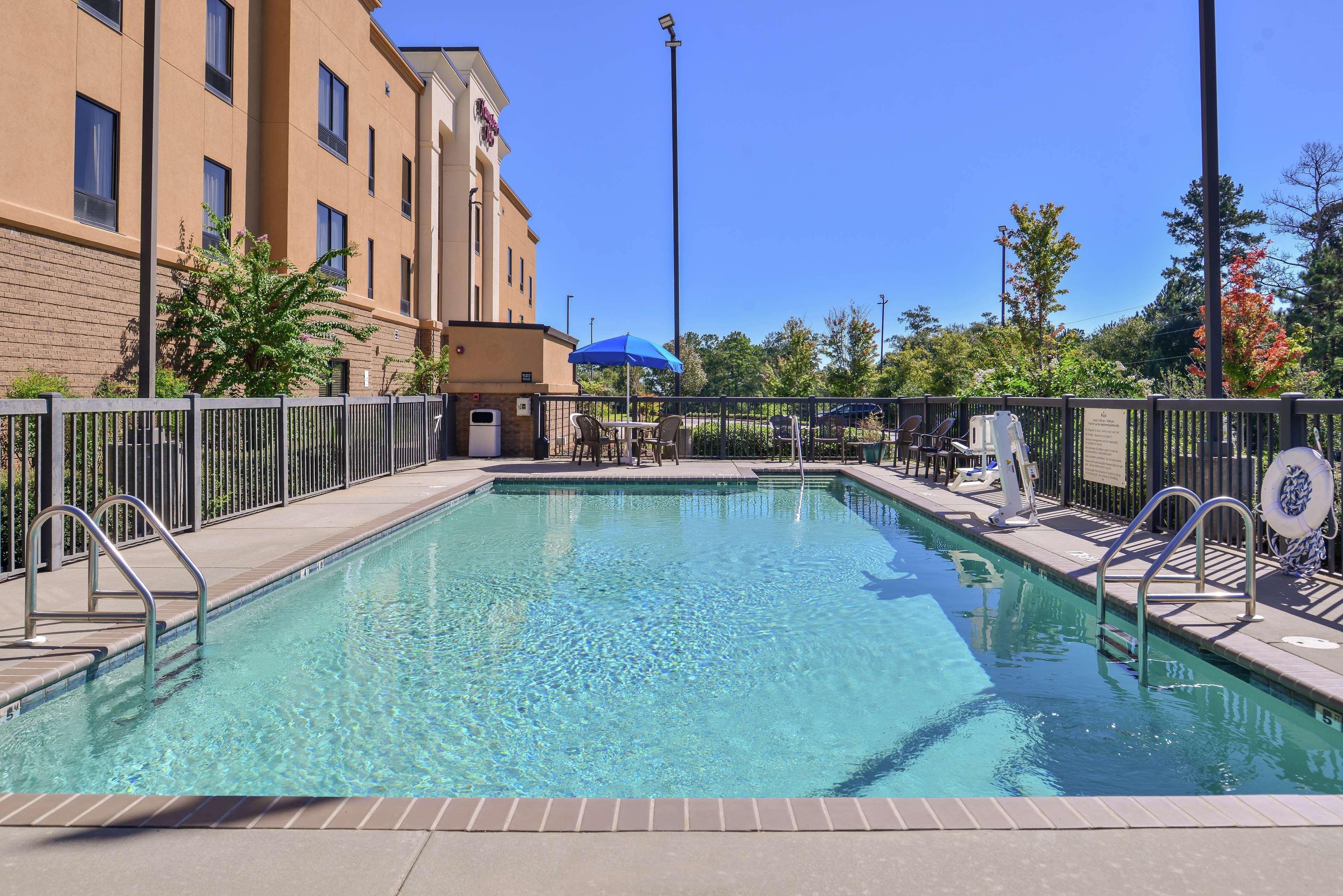 Hampton Inn Jackson-College Avenue Екстериор снимка
