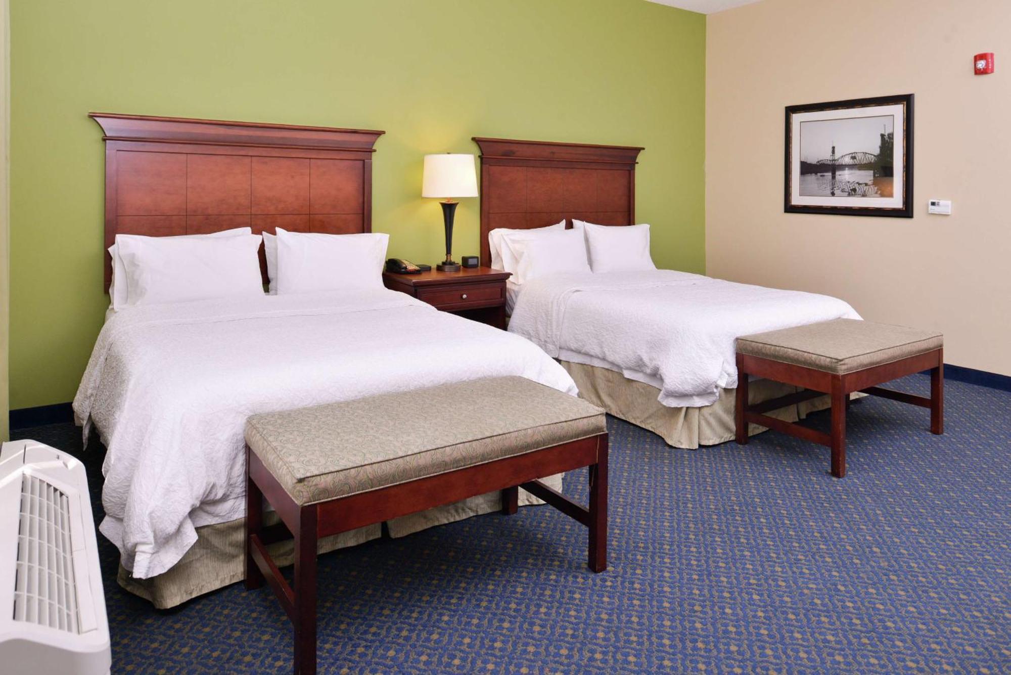 Hampton Inn Jackson-College Avenue Екстериор снимка